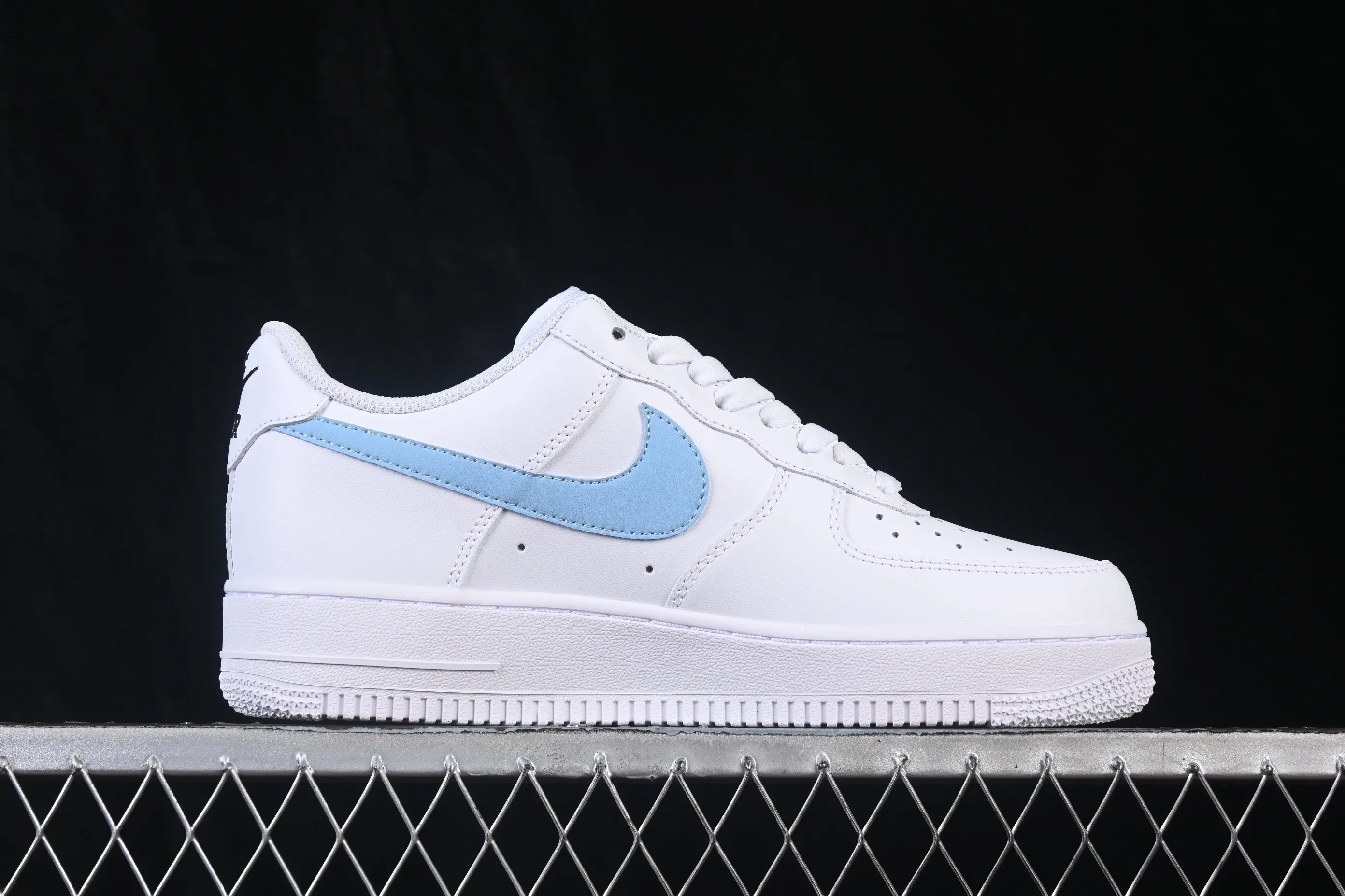 All categories Nk Air Force 1 Air Force series Nk Air Force 1 Low Air Force low-top Nike Air Force 1'07 Low white blue small hook Air Force 1 low-top casual sneakers ZH0316-121